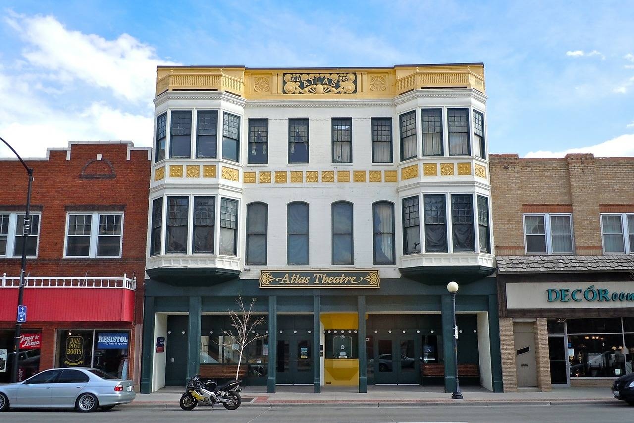 https://pixabay.com/en/cheyenne-wyoming-atlas-theatre-91407/